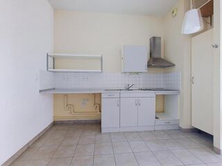  Appartement à louer 2 pièces 67 m²