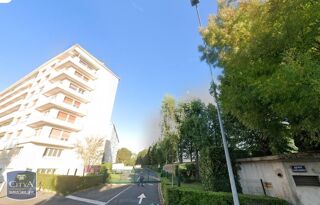  Parking / Garage � louer 