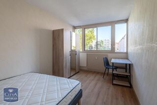  Appartement à louer 5 pièces 79 m²