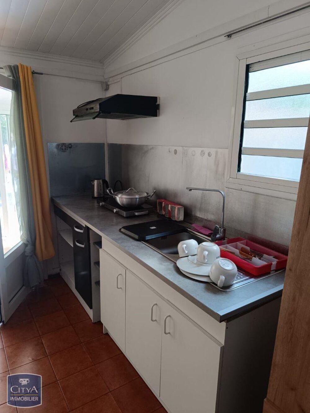 location Appartement - 1 pièce(s) - 31 m² Saint-Pierre (97410)