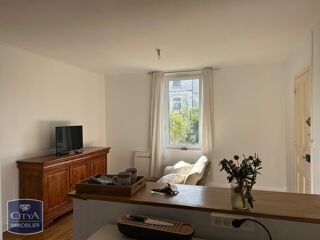  Appartement à louer 2 pièces 44 m²