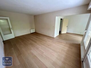  Appartement à louer 5 pièces 105 m²
