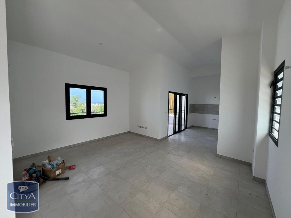 location Appartement - 3 pièce(s) - 67 m² Saint-Pierre (97410)