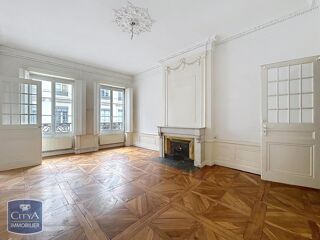  Appartement à louer 3 pièces 98 m²