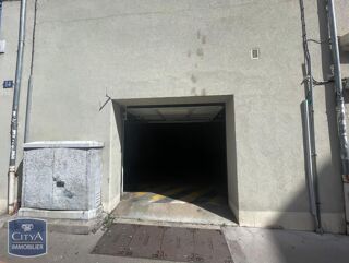  Parking / Garage à louer 