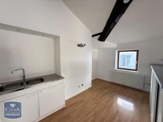  Appartement à louer 3 pièces 80 m²
