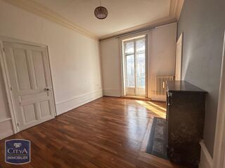  Appartement à louer 4 pièces 125 m²
