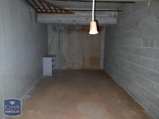  Parking / Garage à louer 11 m²