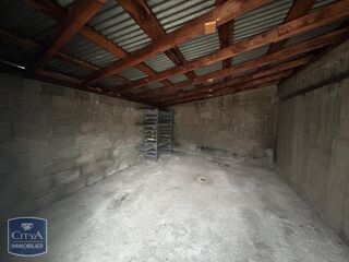  Parking / Garage à louer 