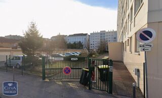  Parking / Garage à louer 