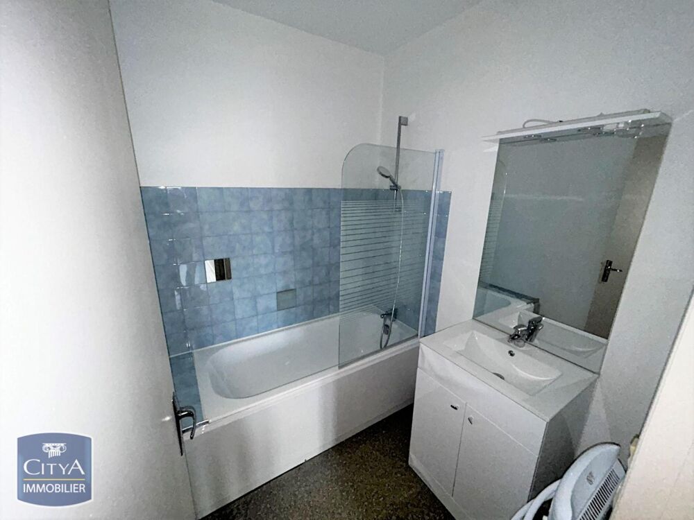 À LOUER : Appartement T1 situé à Cholet, dans le départe....