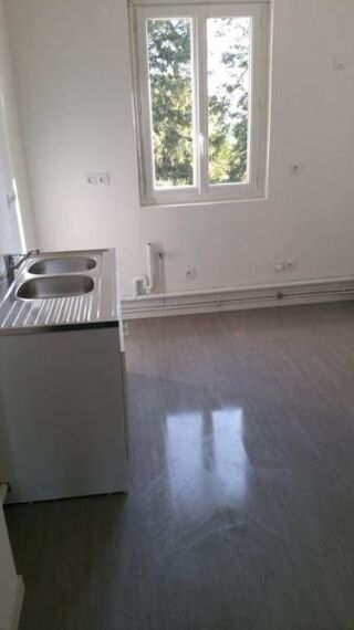 Appartement à louer 4 pièces 89 m²
