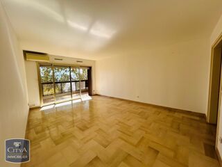  Appartement à louer 3 pièces 76 m²