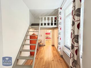  Appartement à louer 2 pièces 33 m²