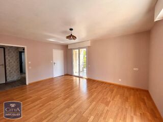  Appartement à louer 3 pièces 68 m²