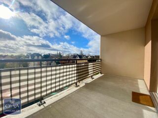  Appartement à louer 3 pièces 65 m²