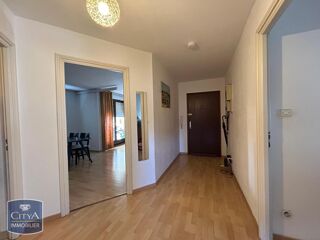  Appartement à louer 3 pièces 65 m²
