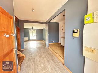 Appartement à louer 4 pièces 77 m²