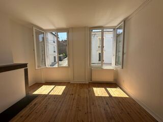  Appartement à louer 3 pièces 45 m²