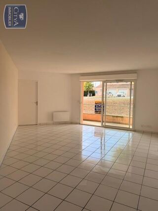  Appartement à louer 2 pièces 55 m²