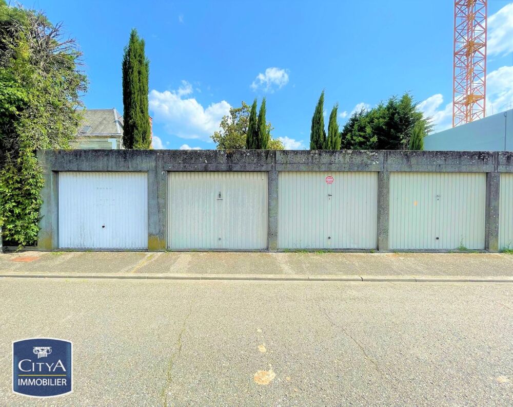 location Parking / Garage - 14 m² Coutras (33230)
