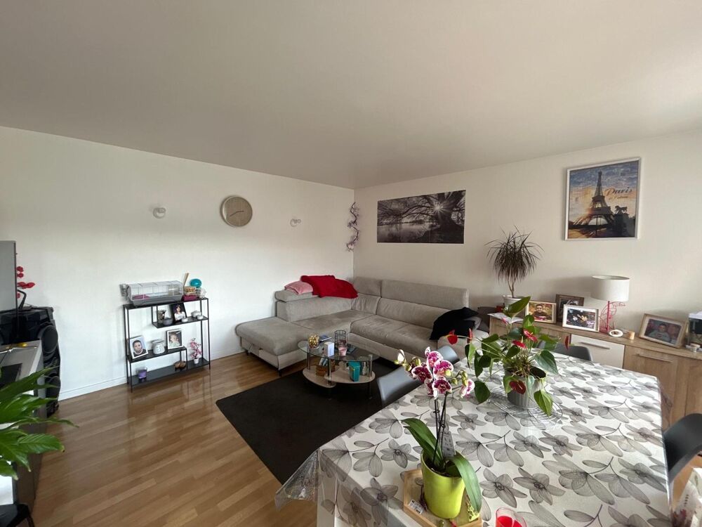 À LOUER : Appartement T4 situé à Étupes, dans le départe....