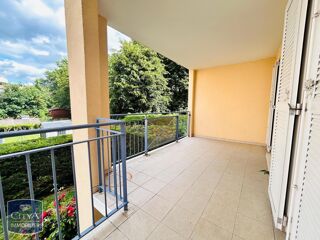  Appartement à louer 3 pièces 62 m² Emerainville