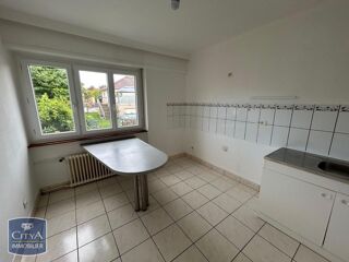  Appartement à louer 4 pièces 101 m²