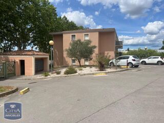  Parking / Garage à louer 