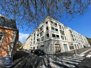  Parking / Garage à louer 