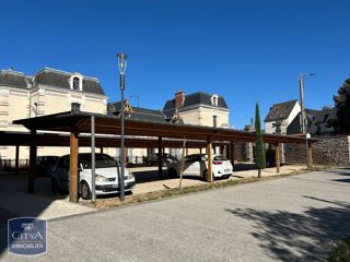  Parking / Garage à louer 
