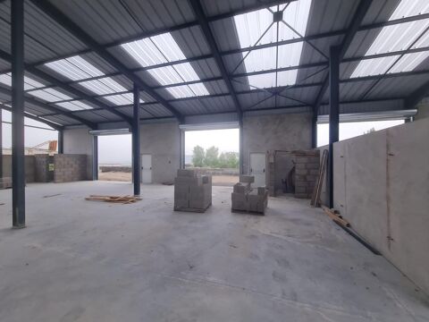 Rue Claude Brosse .Chazelles sur lyon D&eacute;p&ocirc;t de 150 m2... 700 42140 Chazelles sur lyon