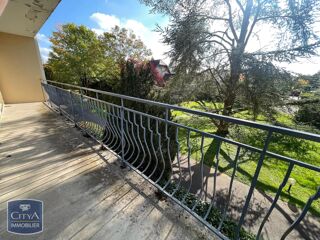  Appartement à louer 3 pièces 79 m²