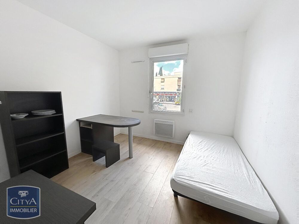 LOCATION - NIMES - 7 COLLINES - STUDIO MEUBLE - PARC ARE....