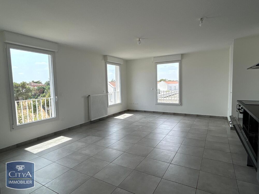 En location : découvrez cet appartement T3 de 68 m². Il ....