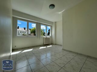  Appartement à louer 5 pièces 124 m²