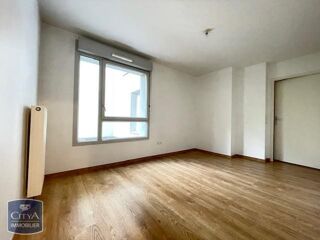  Appartement à louer 3 pièces 63 m²