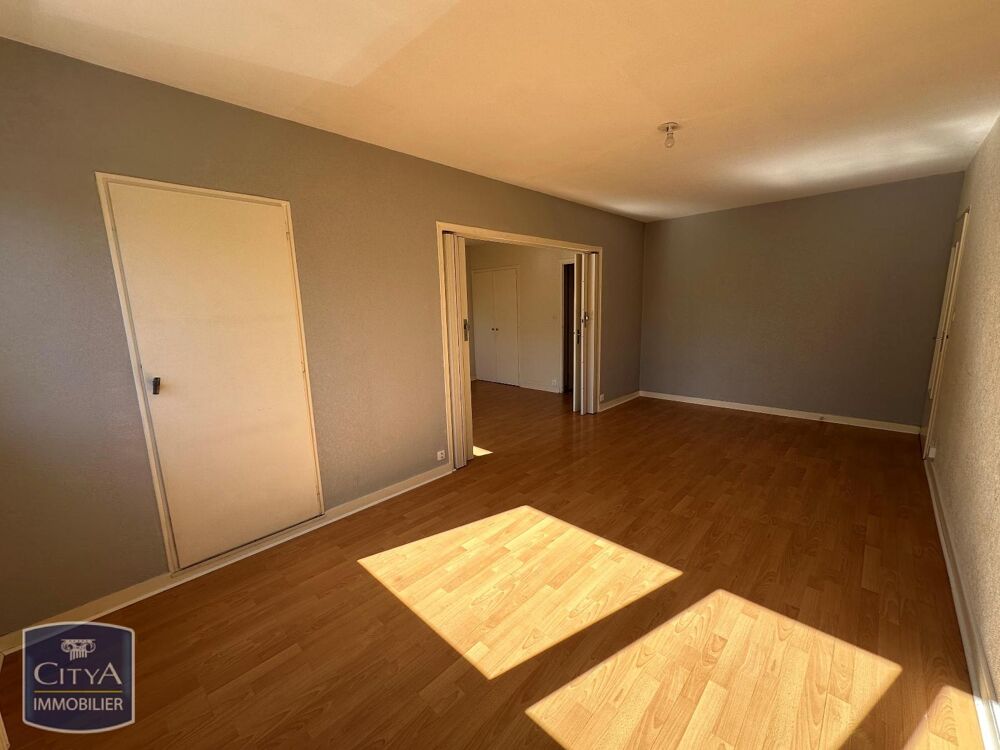 A LOUER Bel appartement de type T4 situé à Besançon, dan....