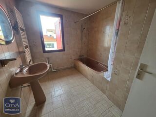  Appartement à louer 4 pièces 104 m²