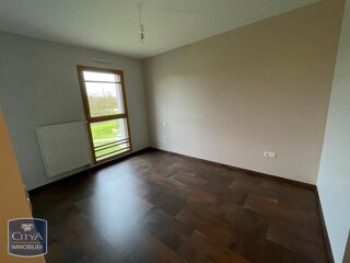 Appartement à louer 4 pièces 131 m²