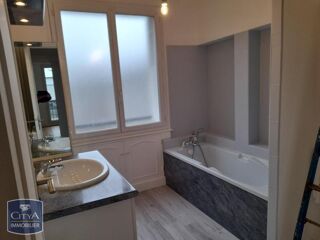  Appartement à louer 3 pièces 64 m²