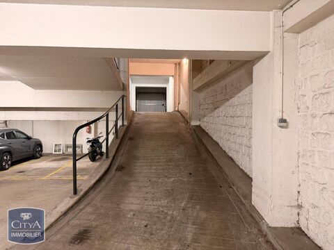  Parking / Garage  louer 