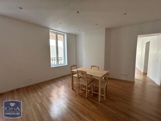 Appartement à louer 3 pièces 86 m²