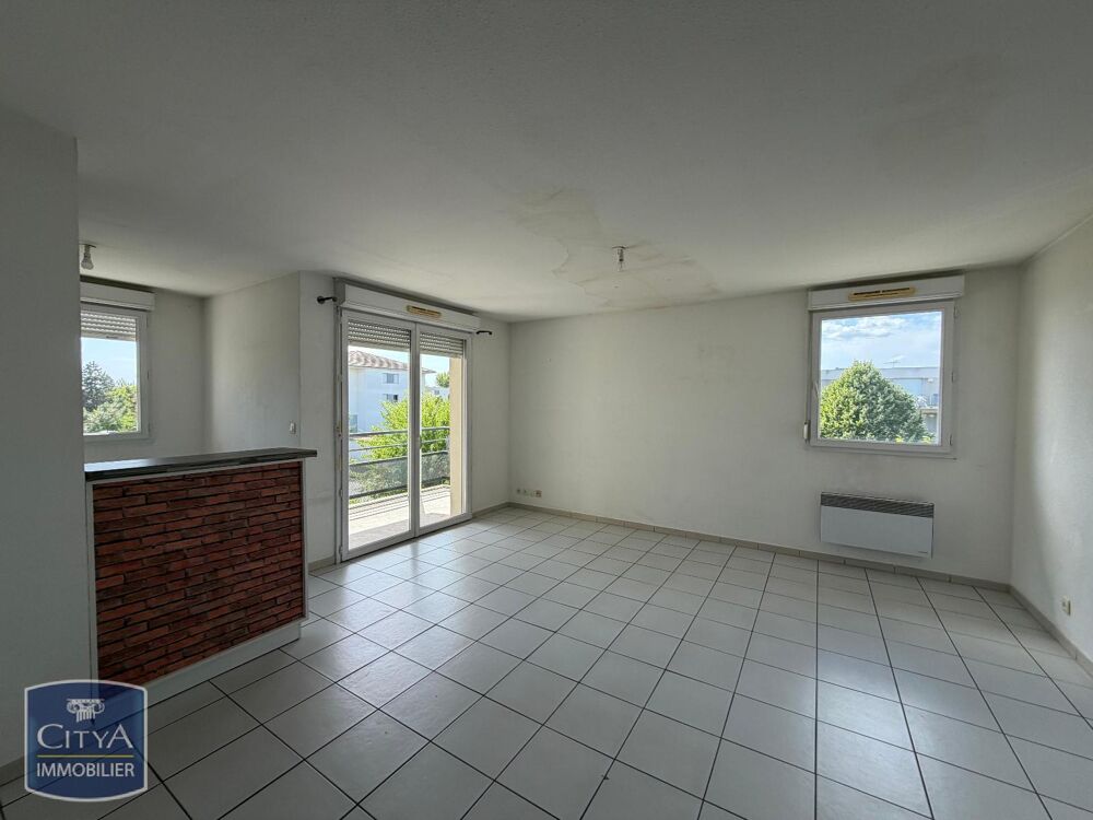 location Appartement - 3 pièce(s) - 54 m² Cusset (03300)