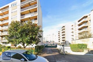  Parking / Garage � louer 