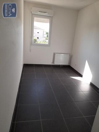 location Appartement - 3 pièce(s) - 60 m² Le Luc (83340)