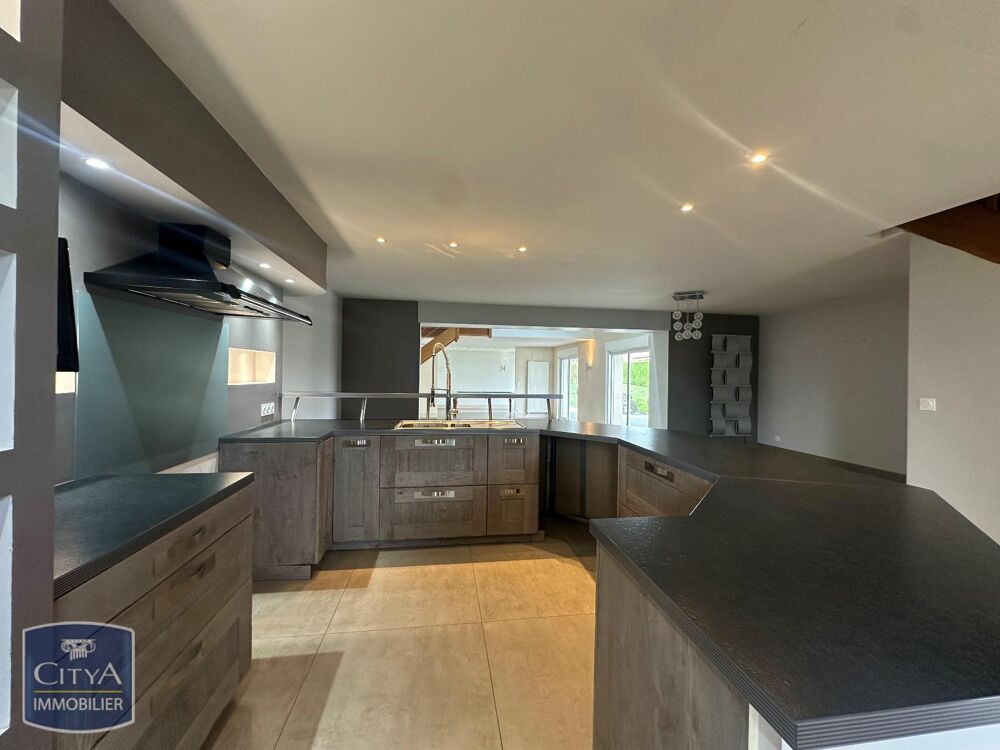 location Maison - 6 pièce(s) - 176 m² Onzain (41150)