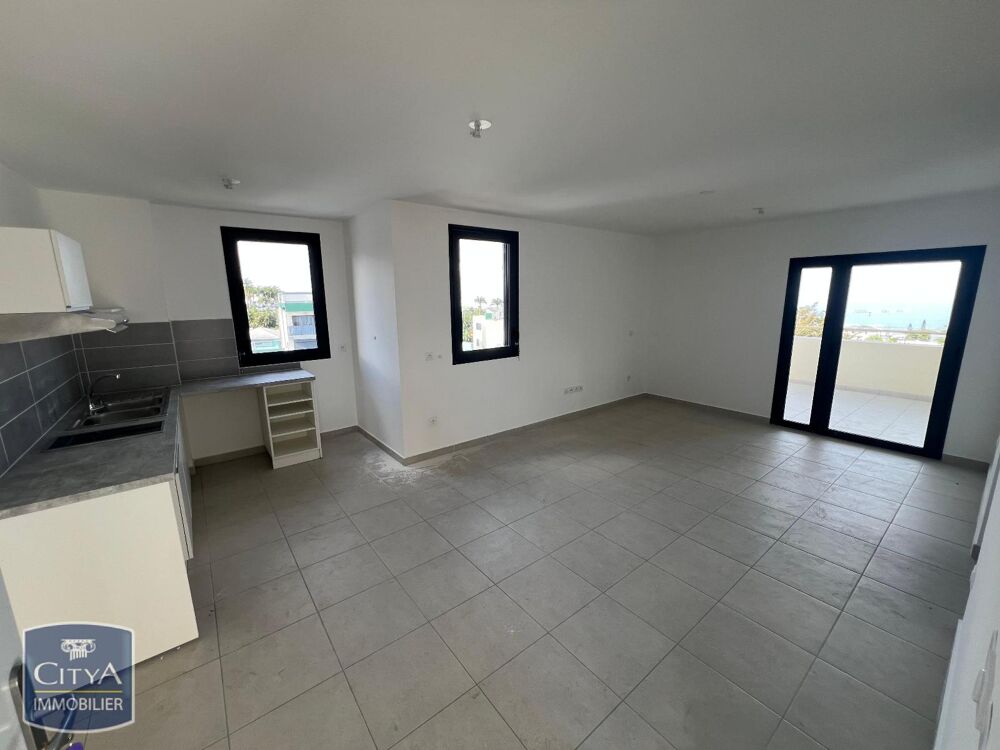 location Appartement - 2 pièce(s) - 56 m² Le Tampon (97430)