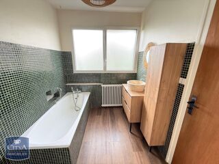  Maison à louer 6 pièces 153 m²