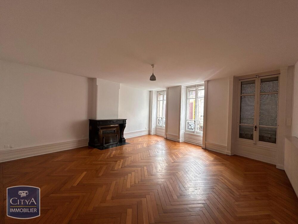 ROANNE CENTRE - VASTE APPARTEMENT 4 CHAMBRES AVEC TERRAS....